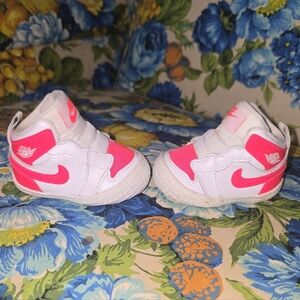 Vibrant Kids Sneakers - White and Pink
